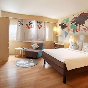Kamar double standard